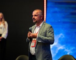 oslava v Planetariu